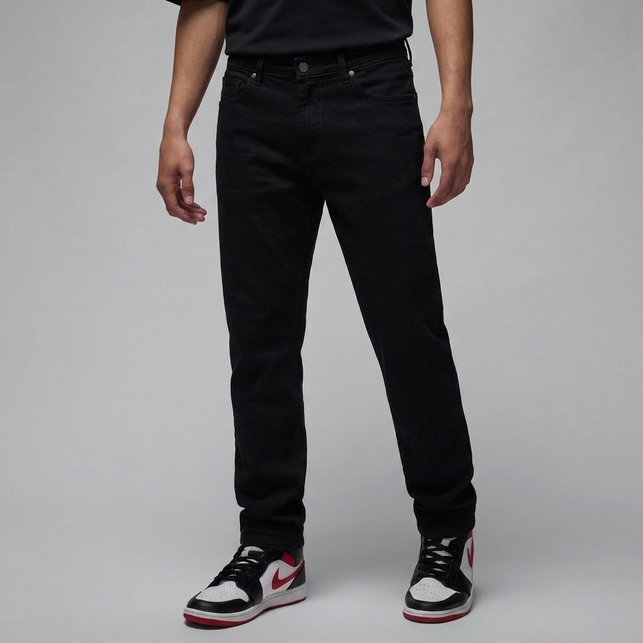 local_35682__color_black