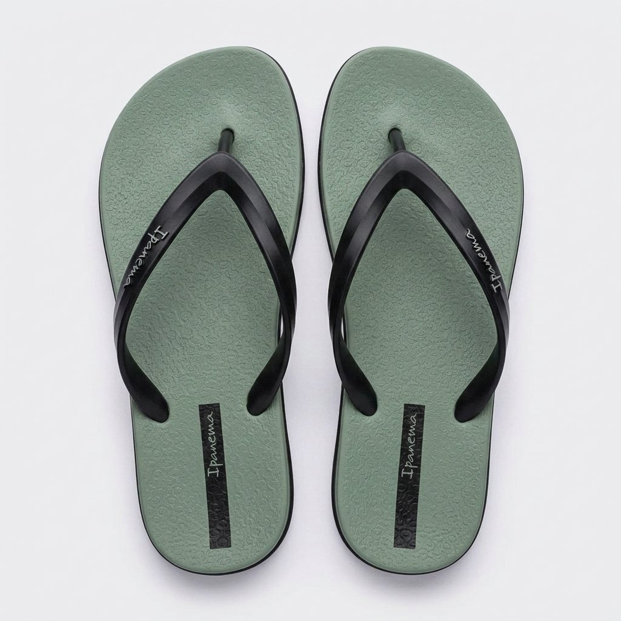 local_40143__color_black-khaki