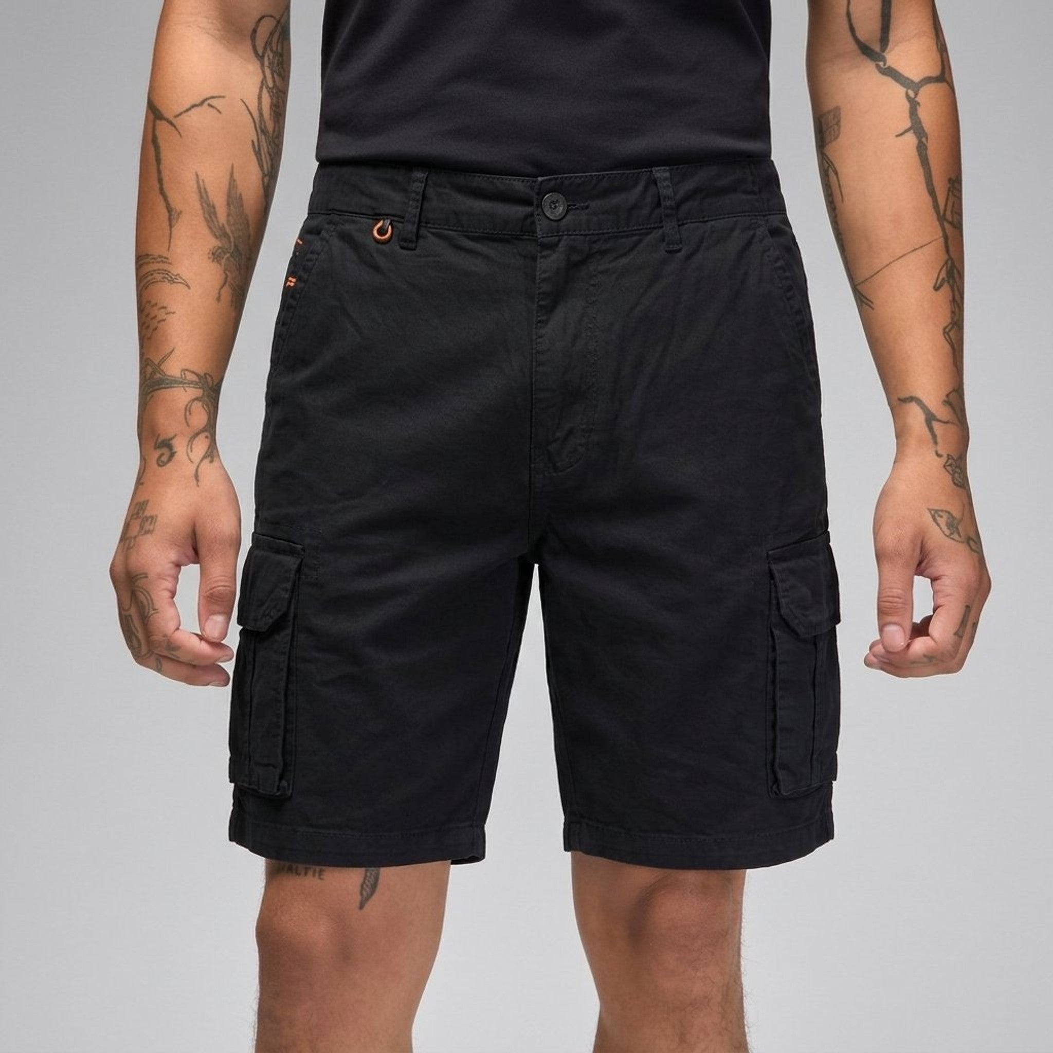 local_40649__color_black