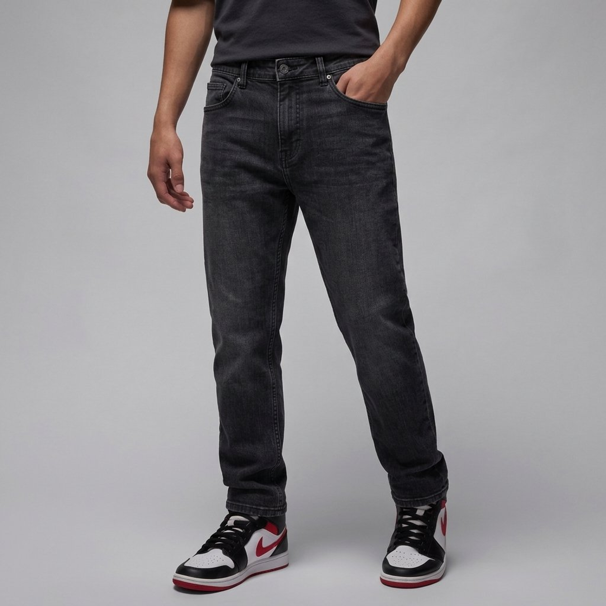 local_42080__color_black