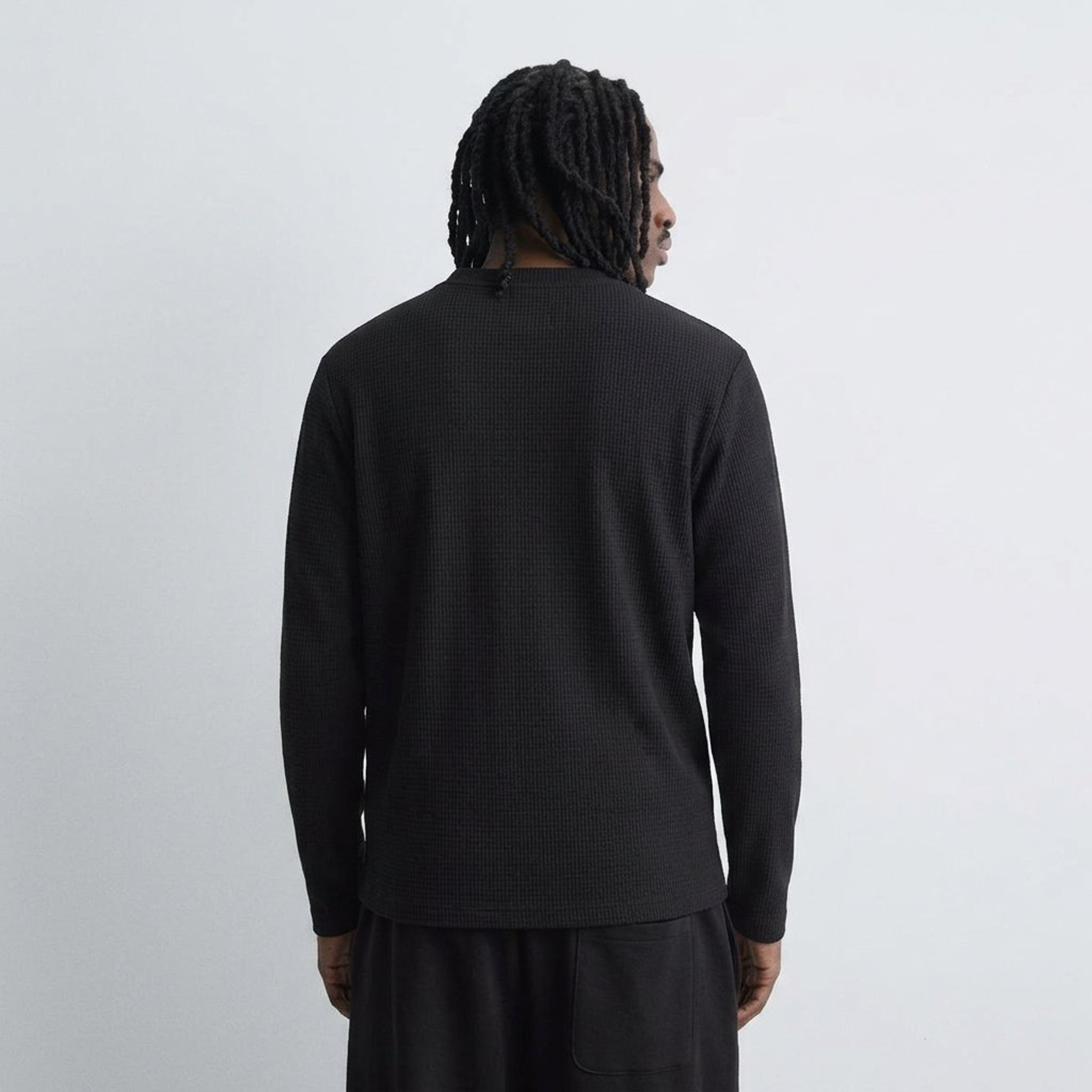 local_42086__color_black