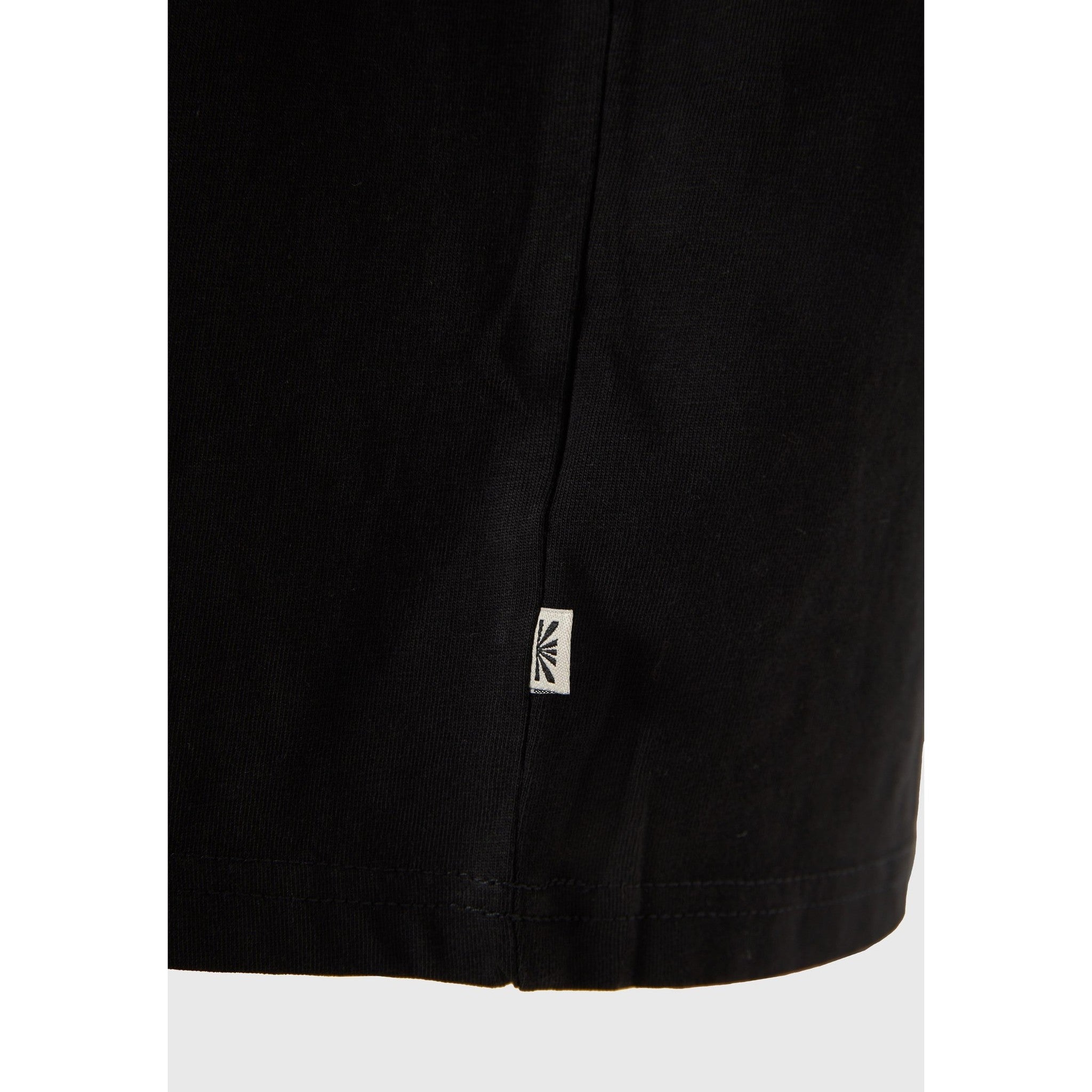 local_36526__color_black
