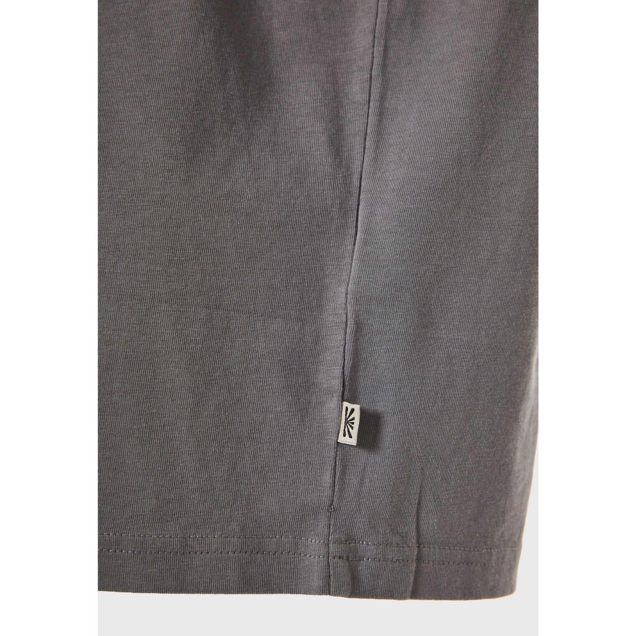 local_36516__color_steel-grey