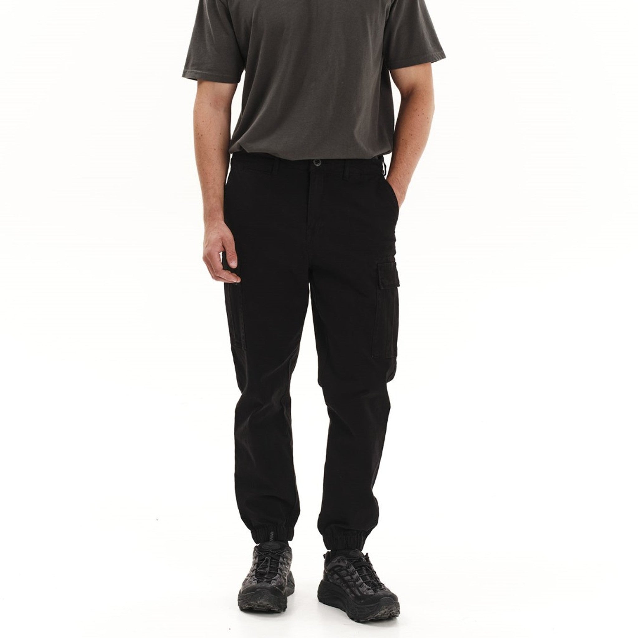 local_22174__color_black