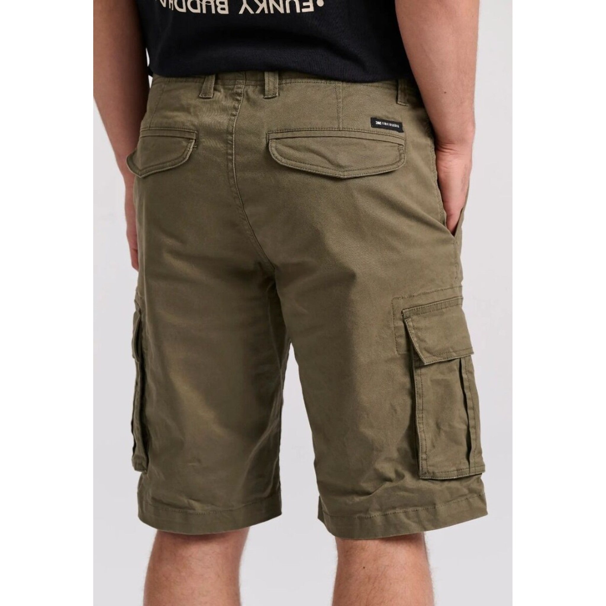 local_16072__color_khaki