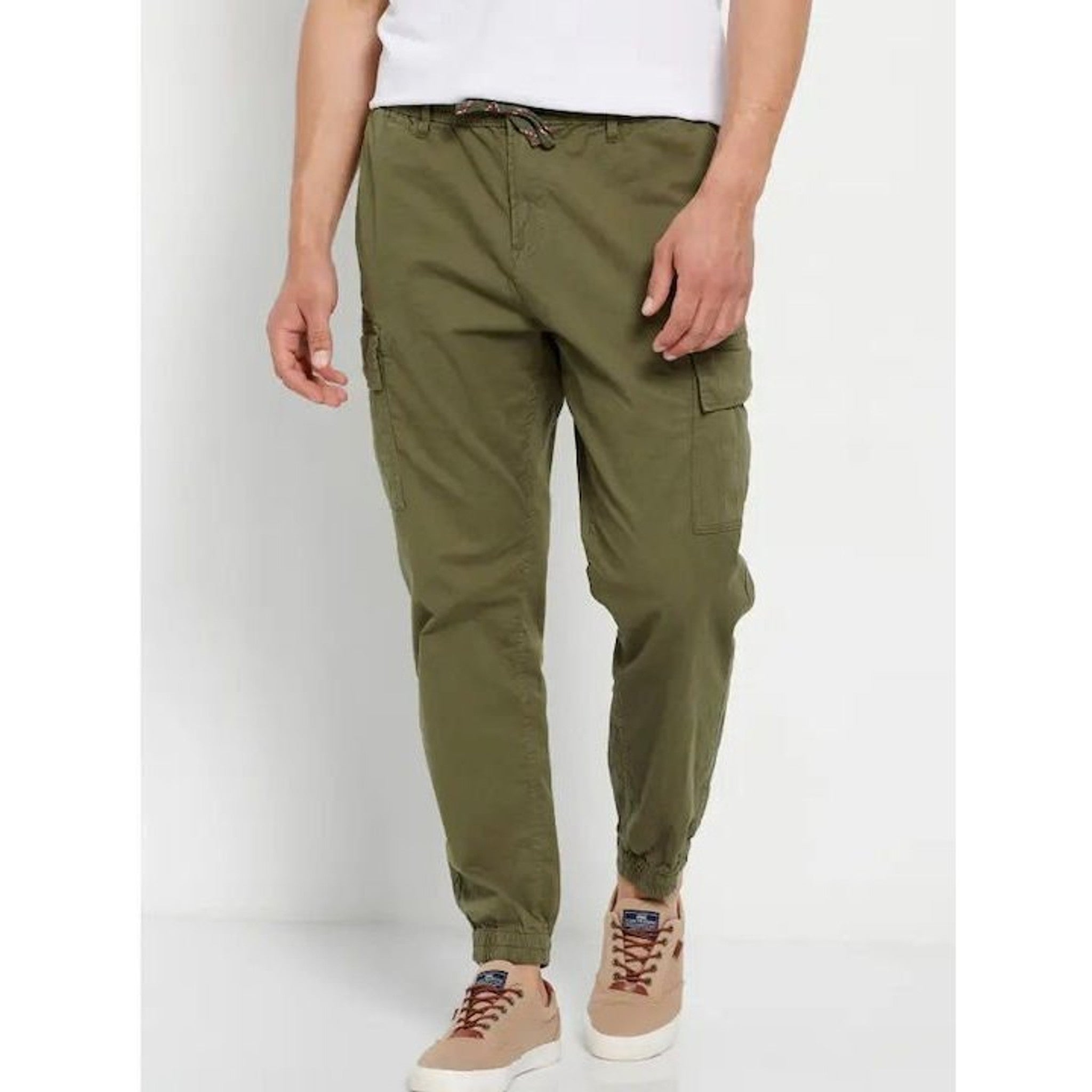 local_15982__color_khaki