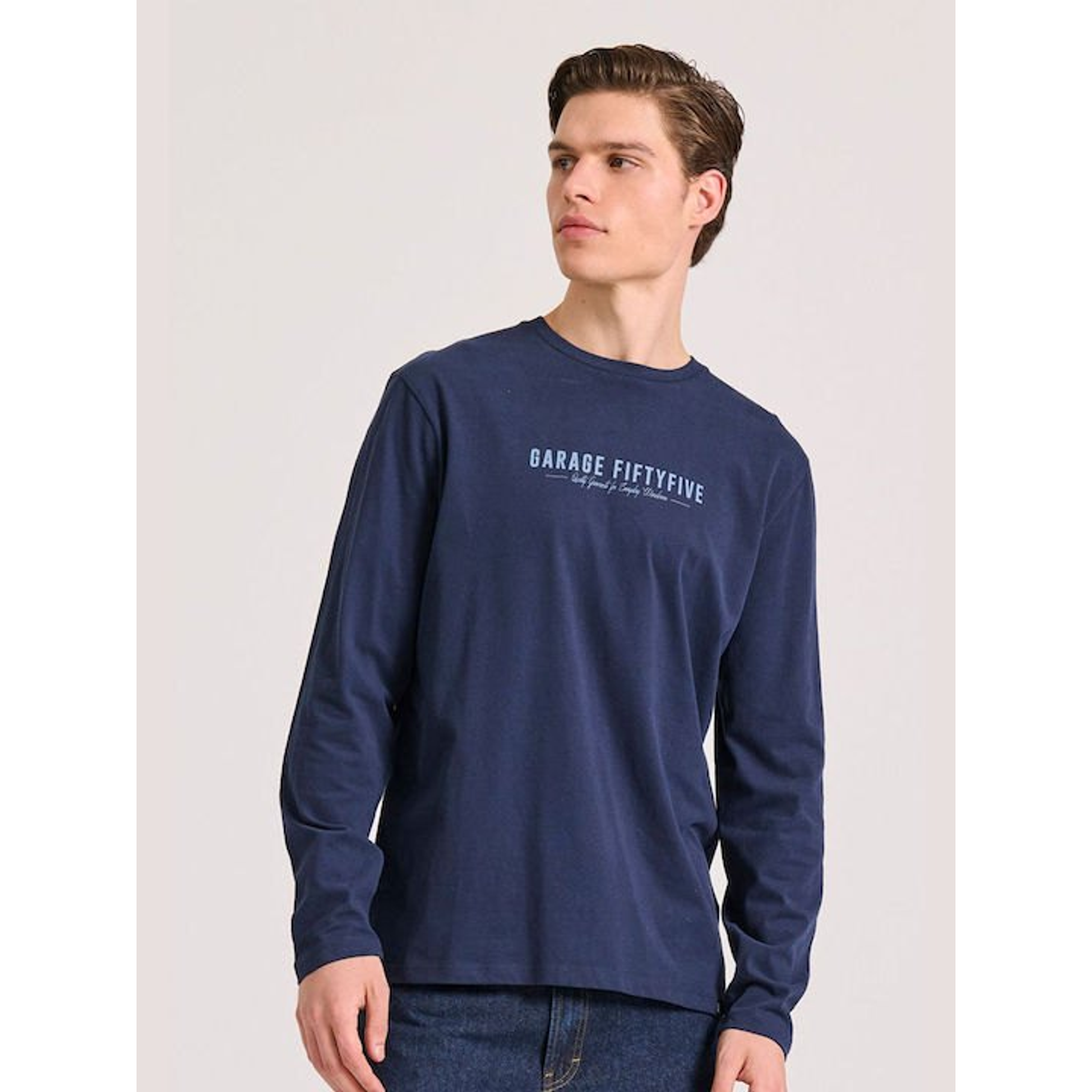 local_14991__color_navy