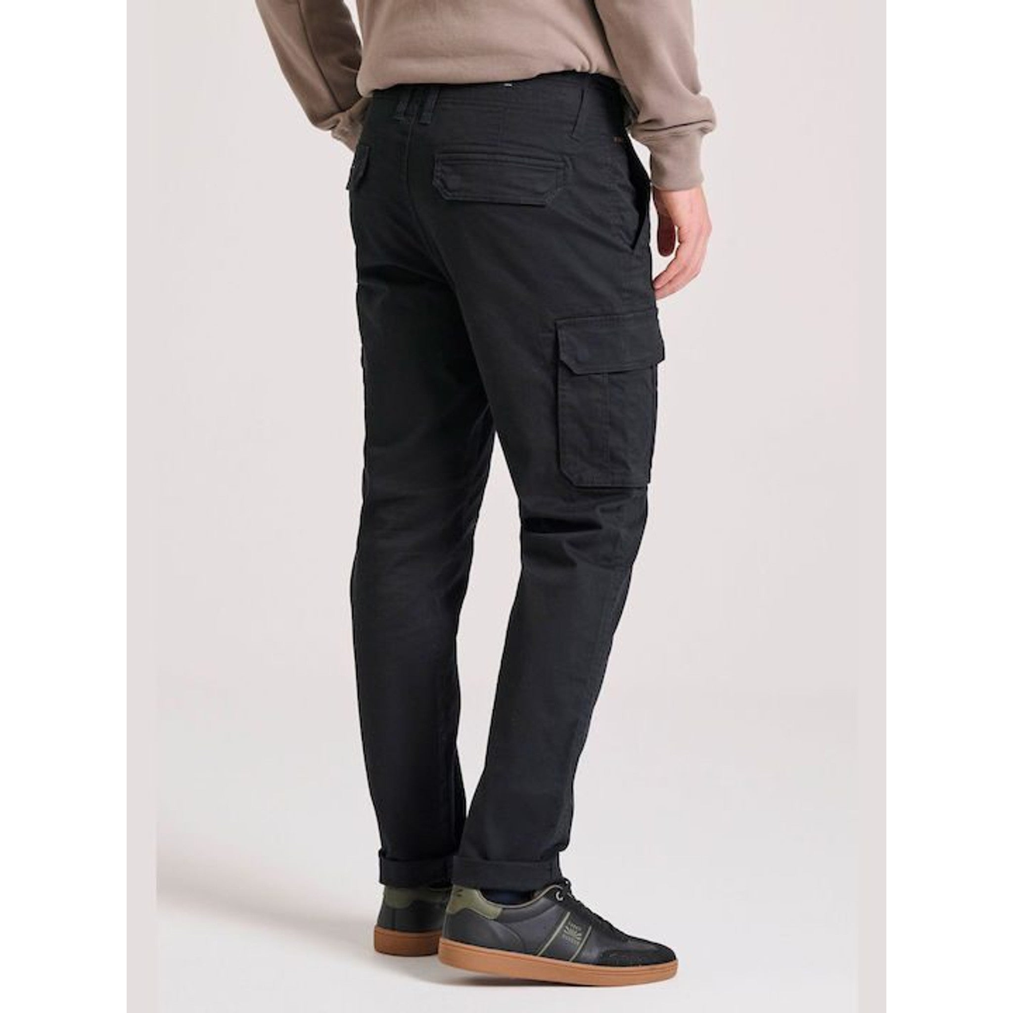 local_21644__color_black